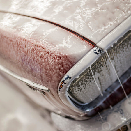 Esipesuaineet auton pesuun