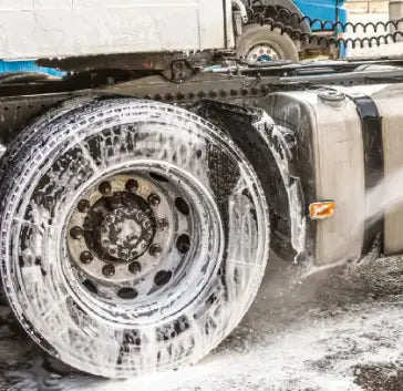 Raskaan kaluston pesuaineet ammattikäyttöön