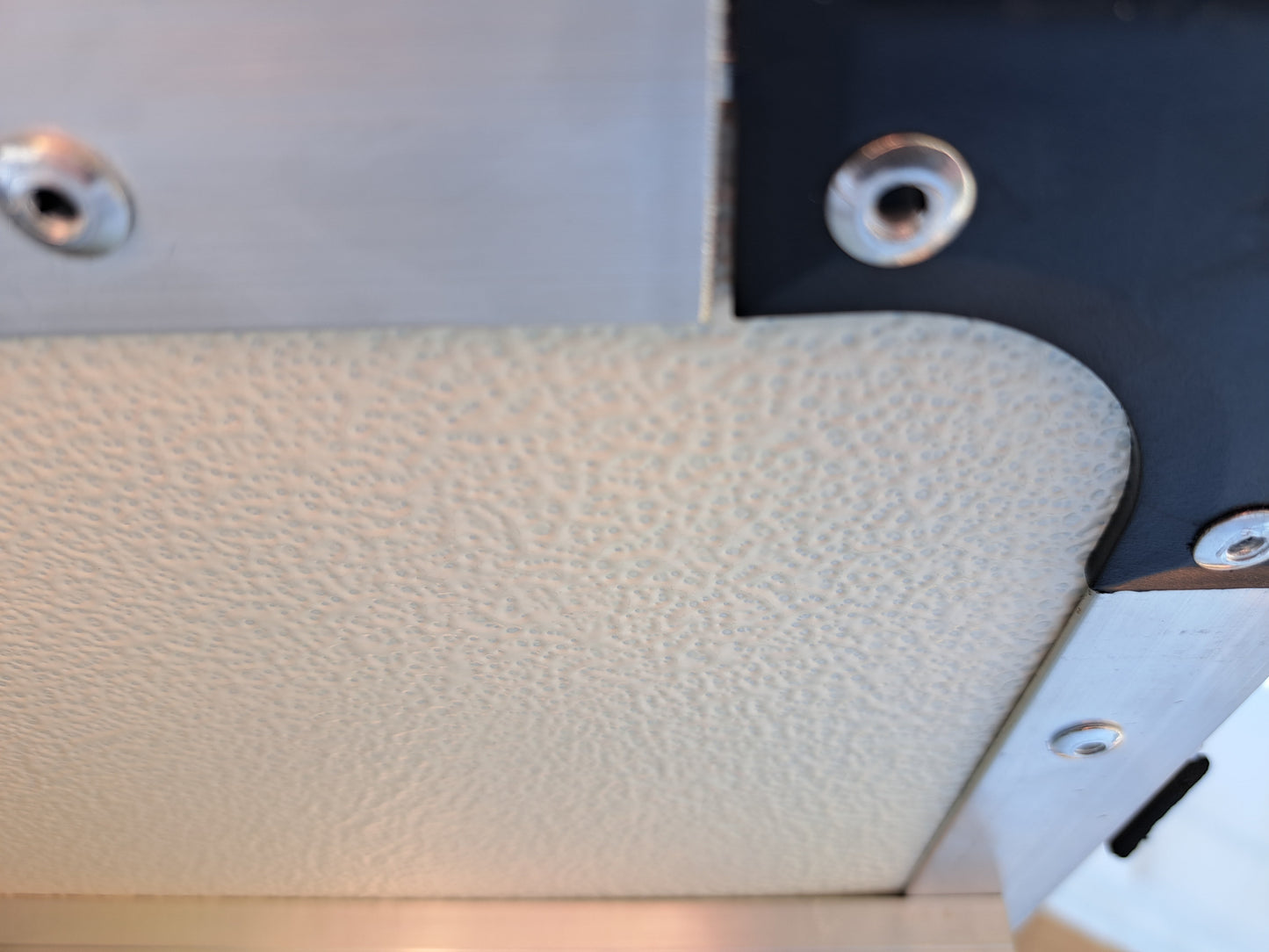 ILMA Auton kattoteltta pitkä 1.4 MUSTA