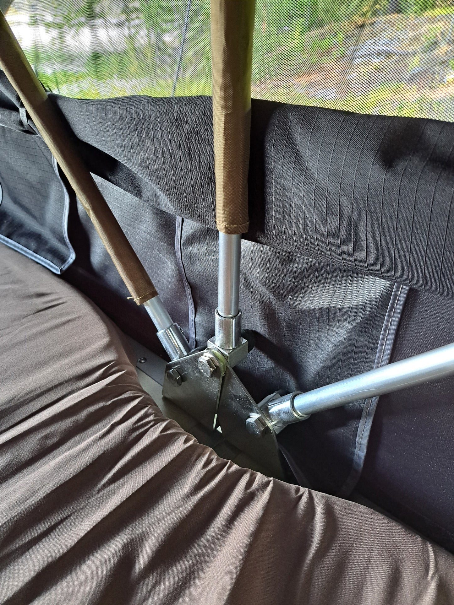 ILMA Auton kattoteltta lyhyt 1.4 MUSTA