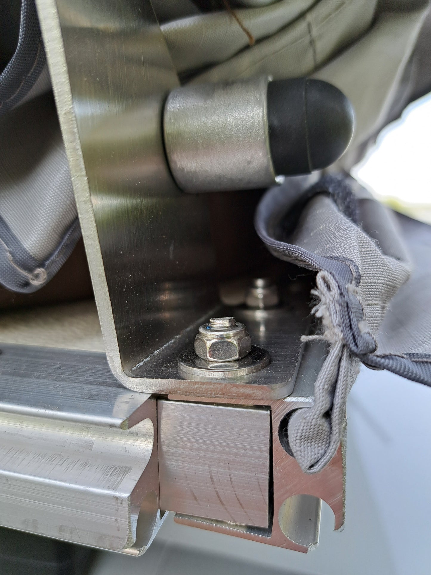 ILMA Auton kattoteltta pitkä 1.6 HARMAA