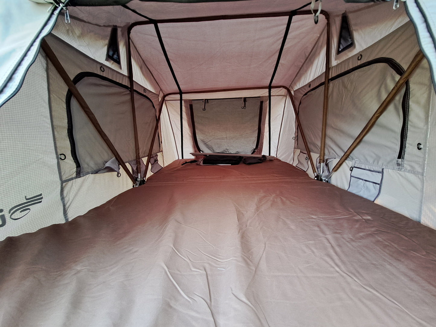 ILMA Auton kattoteltta lyhyt 1.4 HARMAA