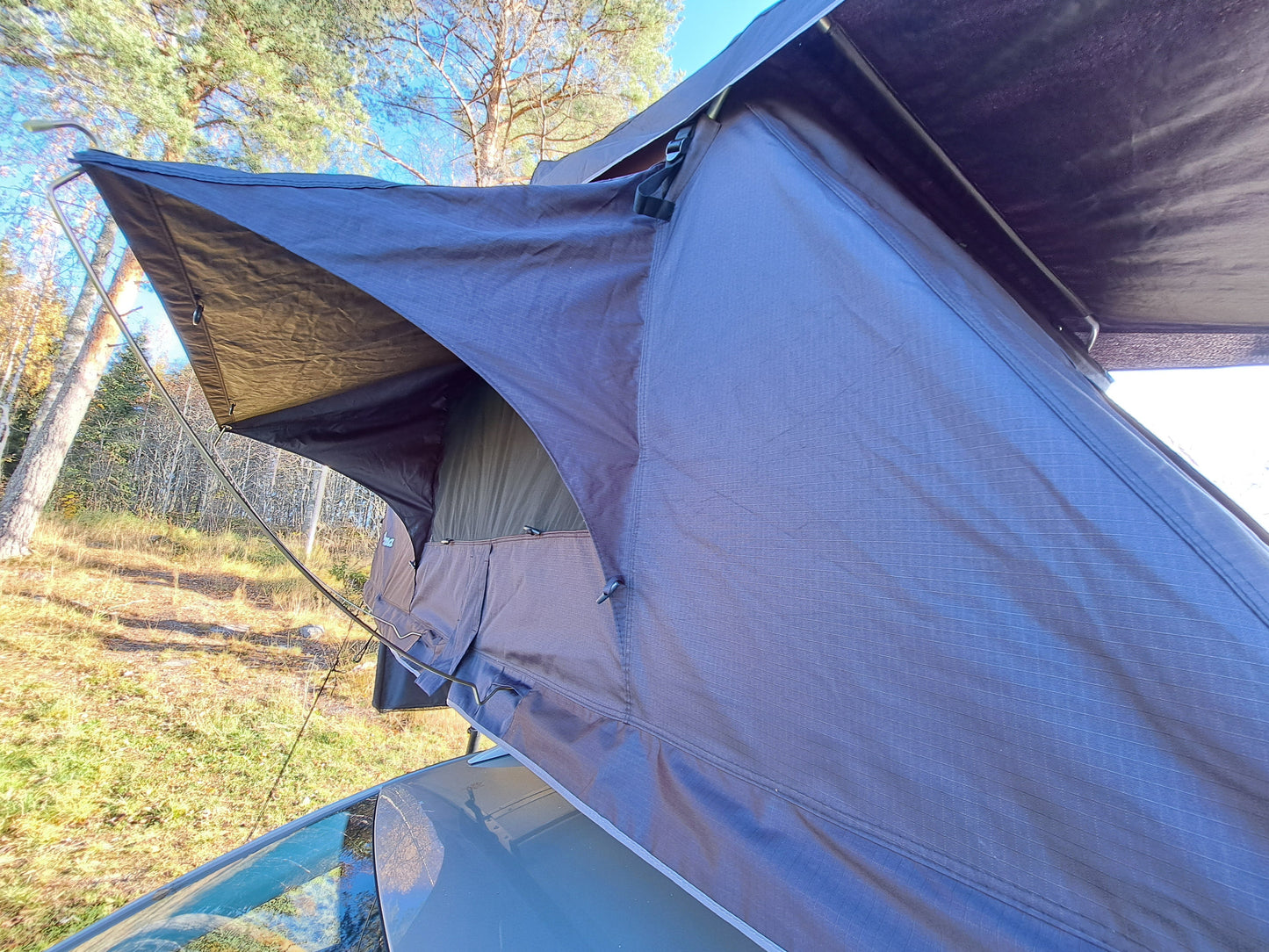 ILMA Auton kattoteltta pitkä 1.4 MUSTA