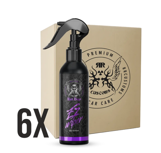 Musta suihkepullo violetilla korostuksella ja mustalla suuttimella etiketillä ez wiper rrcustoms car care badboys ez wiper 200ml 6x setissä