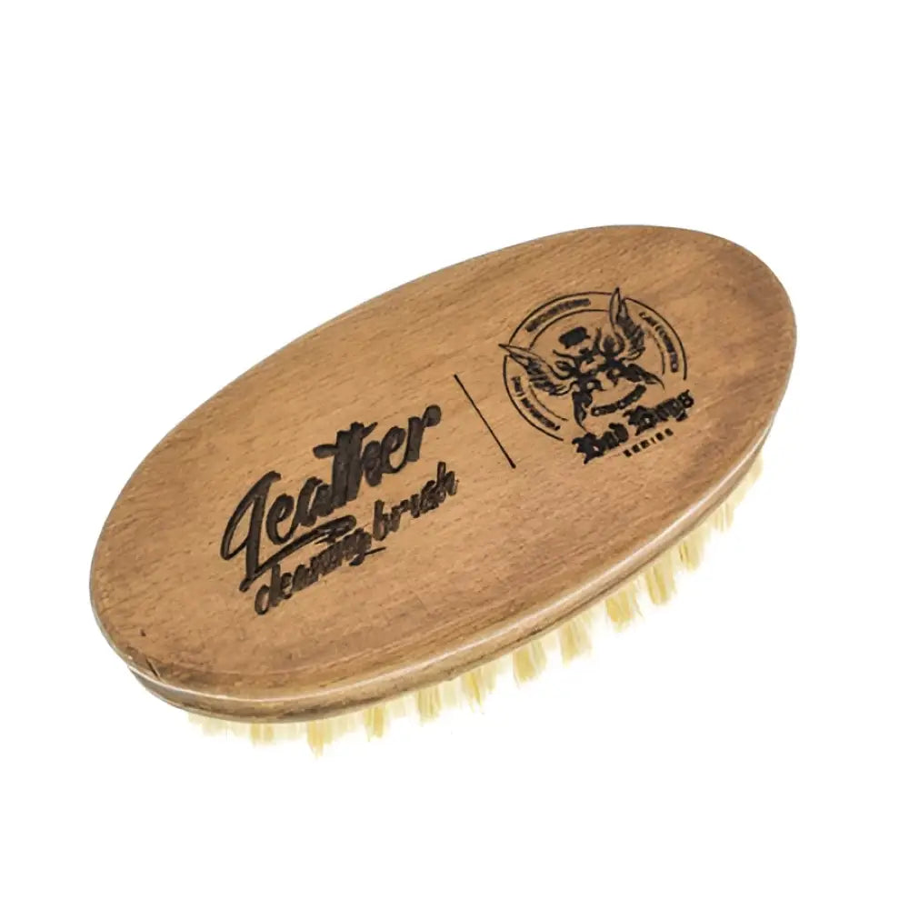 BadBoys Oval Leather Brush - Nahanhoitoharja