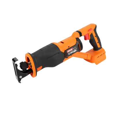 Oranssi ja musta robota dc-srs18v akkupuukkosaha korpus ja kaksi vaihtoterää näkyvissä edestäpäin
